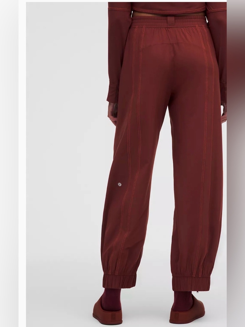 🌺Hp🌺NWT lululemon High-Rise Swift Jogger SHORT in Cherry ember Medium🌺